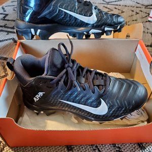 Nike Alpha Menace 2 Shark BG W Boys 6Y Football Cleats